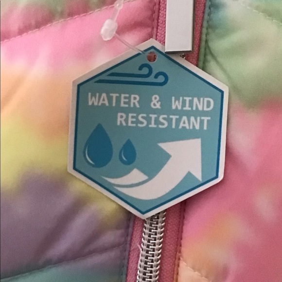 Swiss Alps light tie dye puffer jacket with hood. - Picture 4 of 9